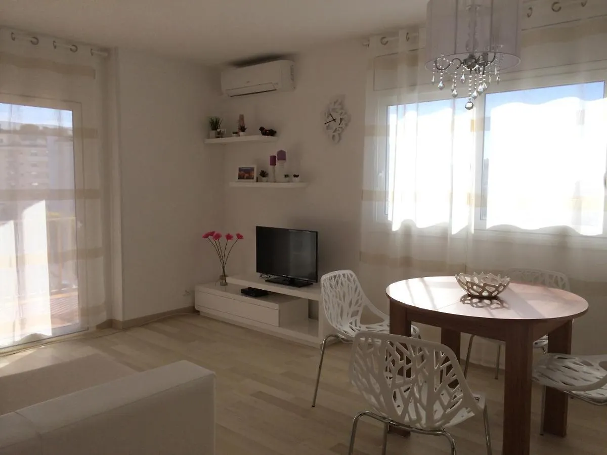 Traumhafte Wohnung Mit Meerblick In Schoener Umgebung Lloret de Mar Apartamento